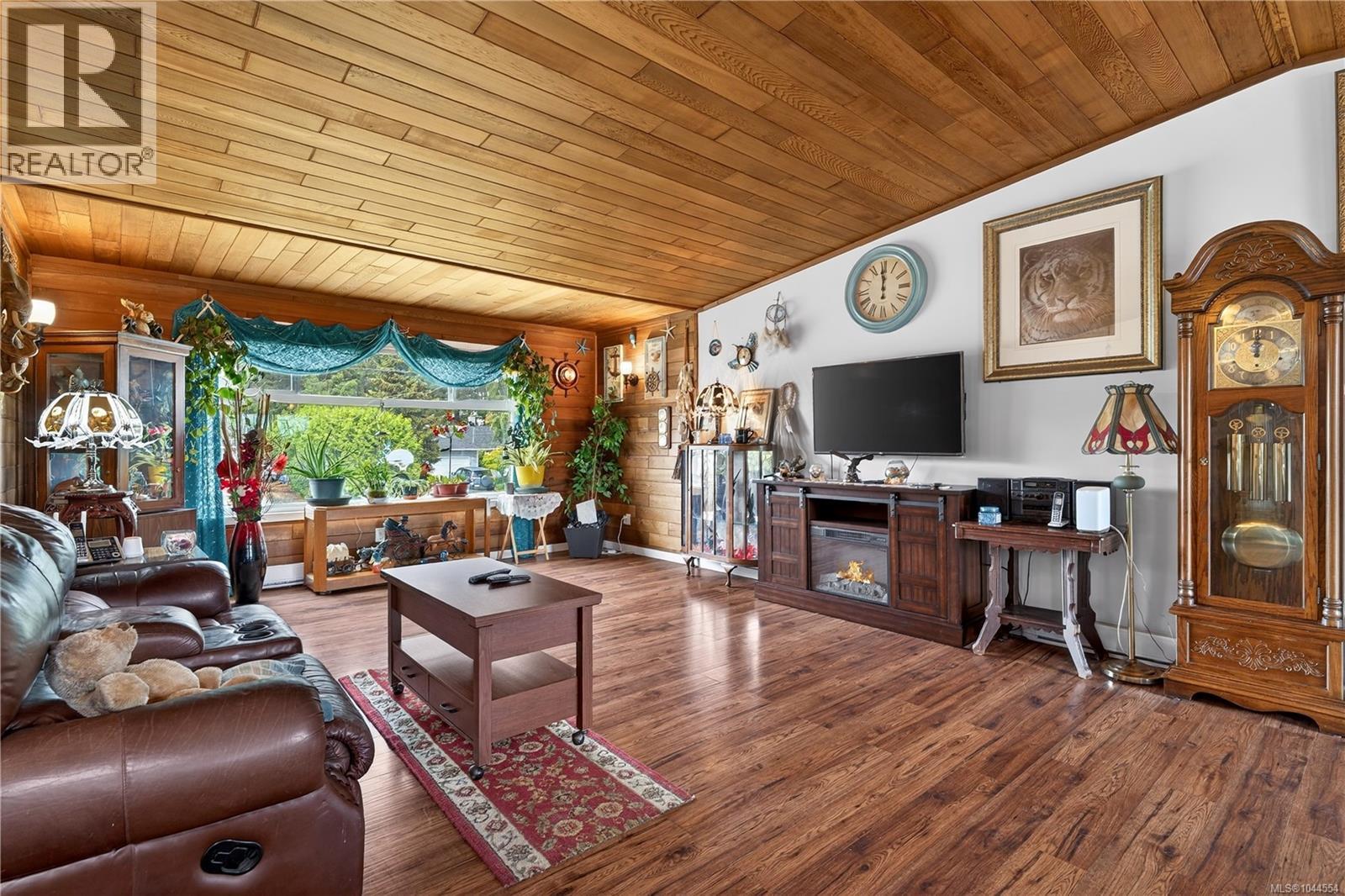 1215 Gilley Cres