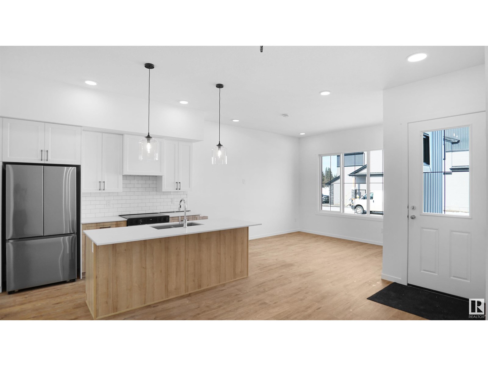 20605 42 AV NW