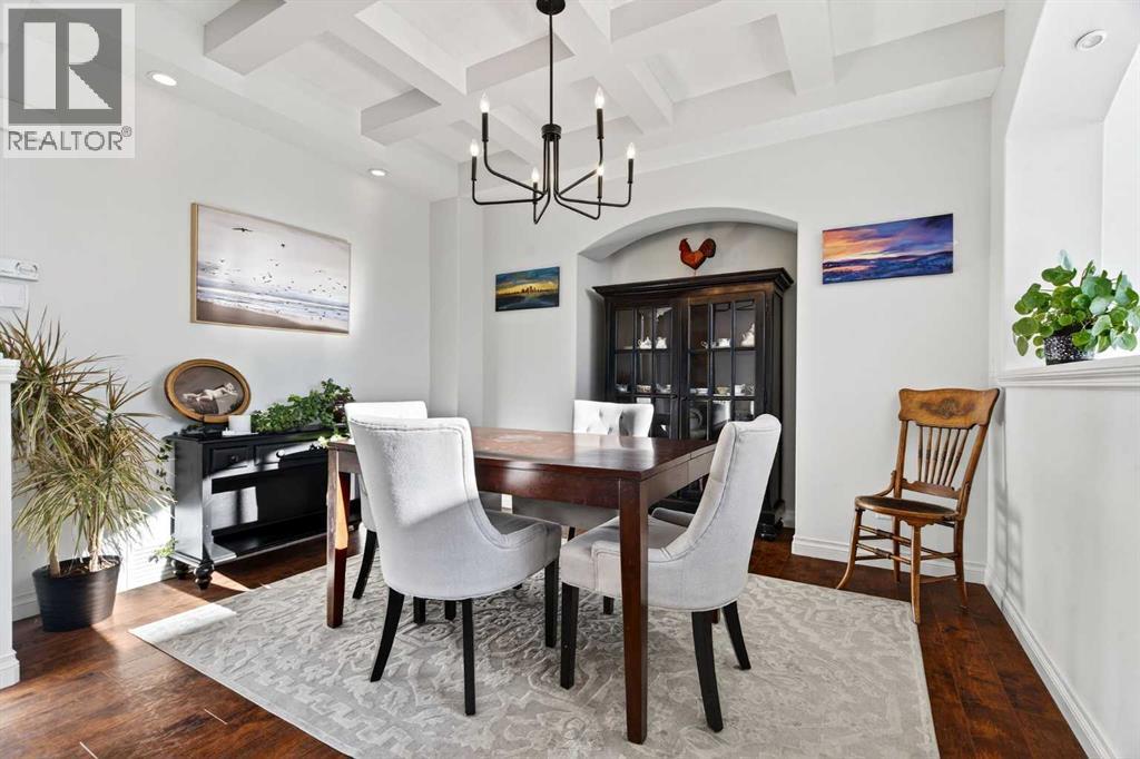 609 Sunrise Close SW