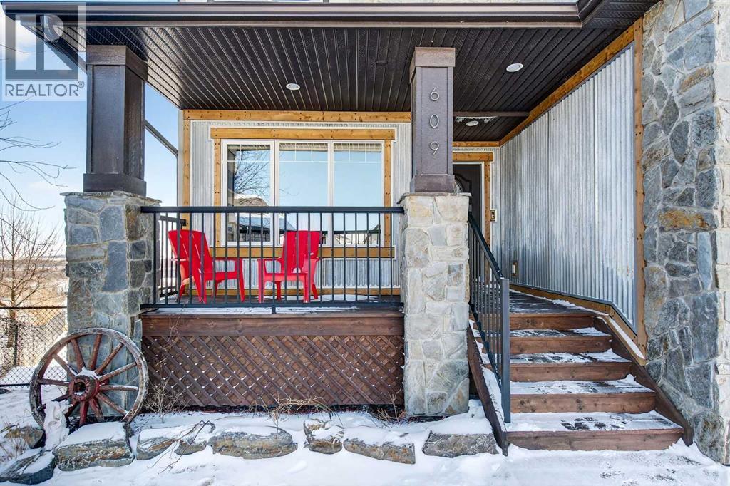 609 Sunrise Close SW