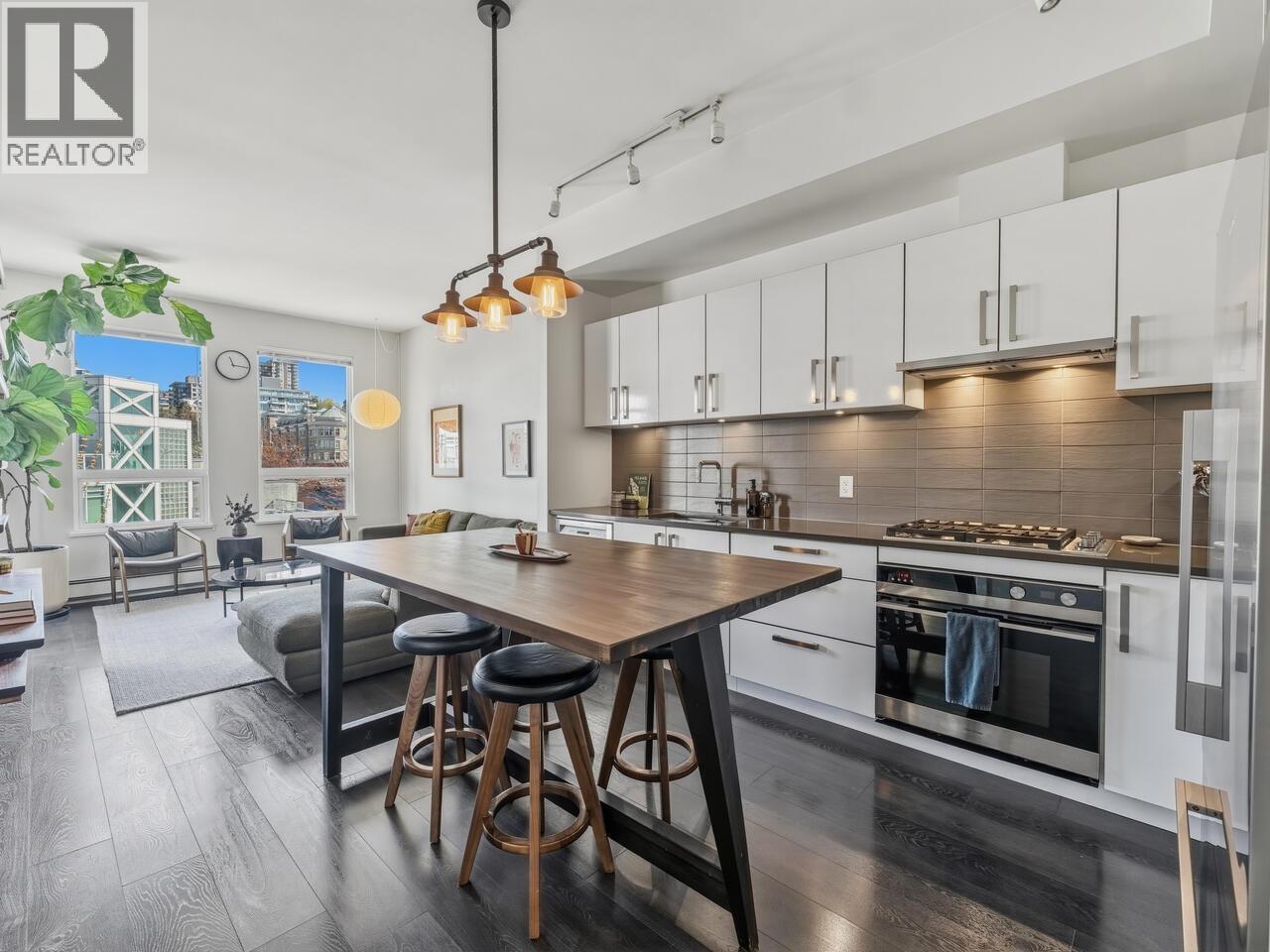 408 105 W 2ND STREET