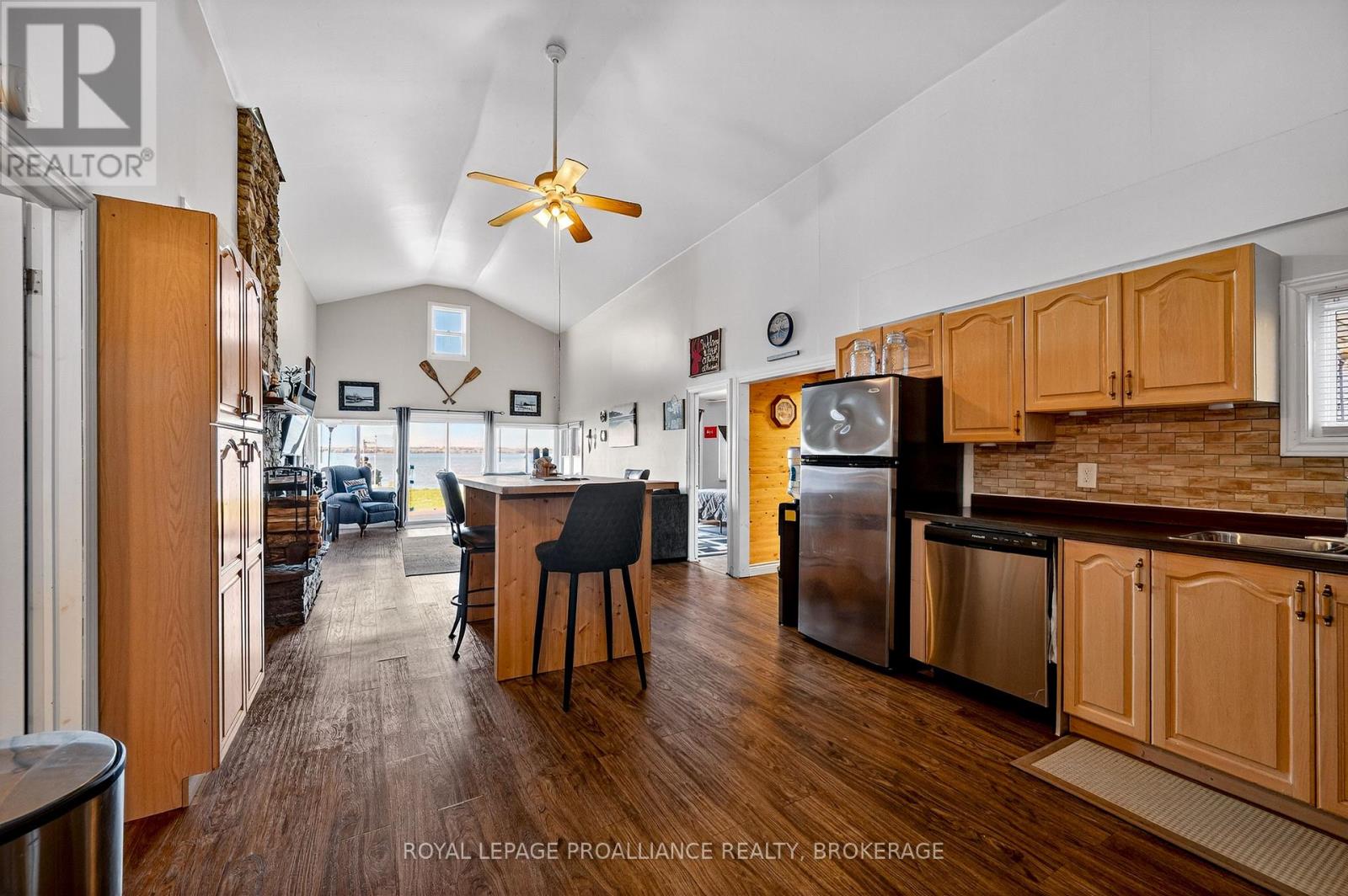 14B MORGAN'S POINT LANE