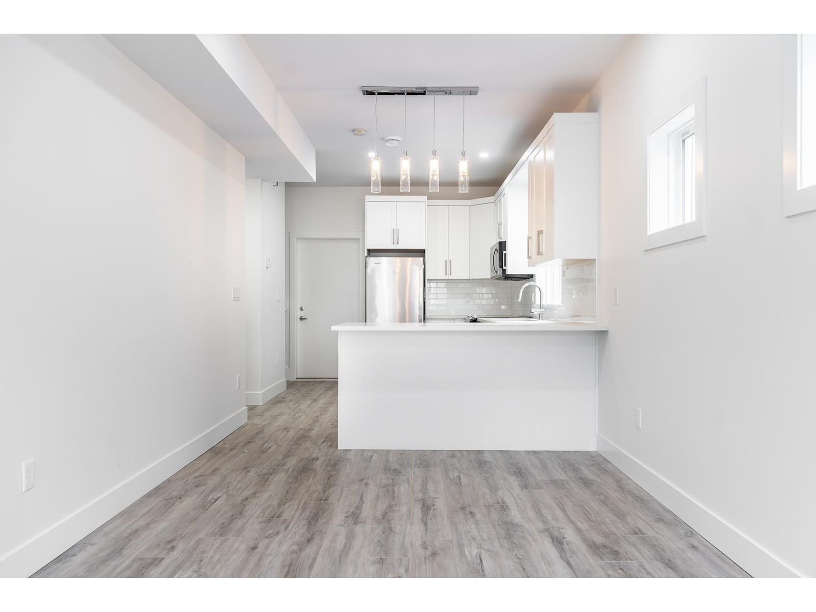 23 750 HOT SPRINGS ROAD|Harrison Hot Springs