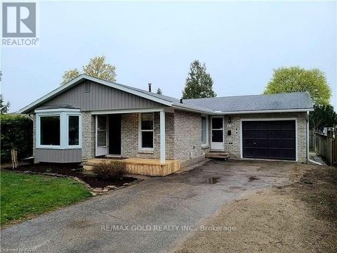 75 PEPPERWOOD CRESCENT Kitchener ON N2A2R4