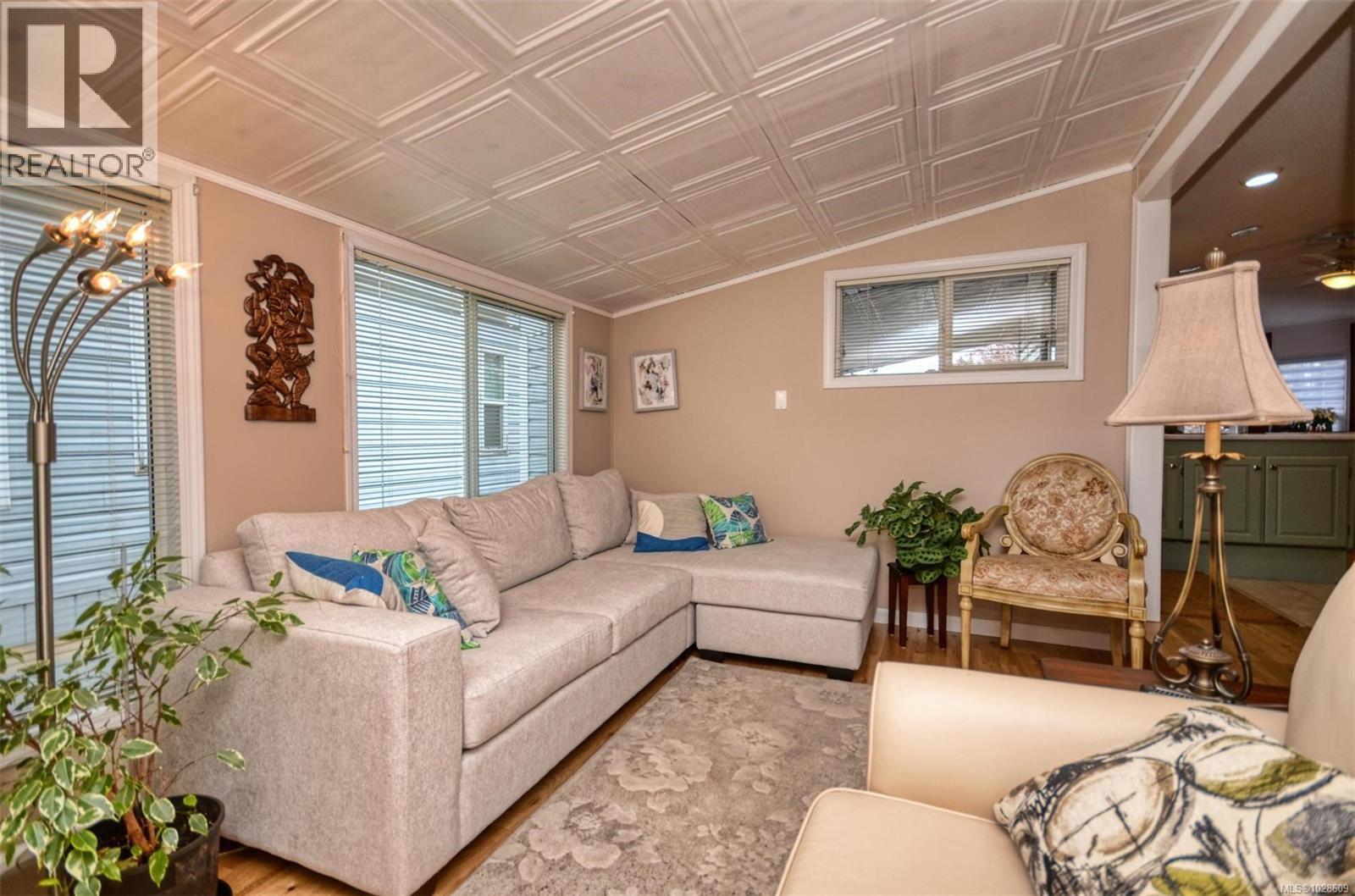 85 7583 Central Saanich Rd