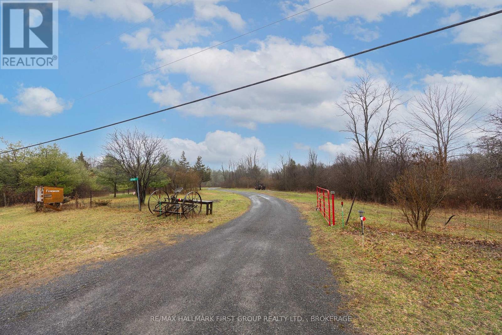 2723 DESERT LAKE ROAD