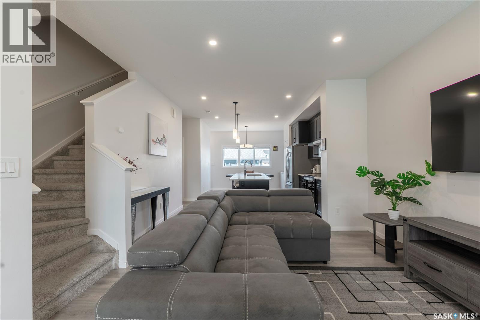 7628 Mapleford BOULEVARD