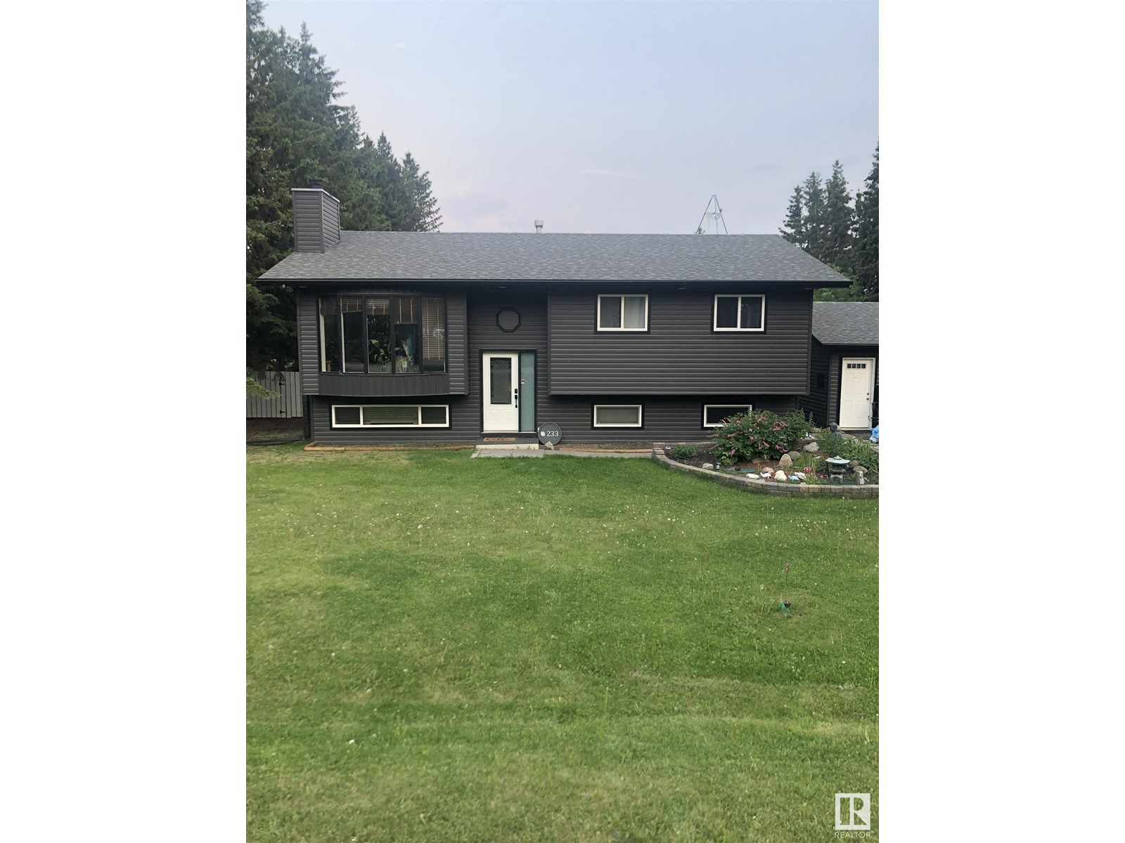 #233 52343 RGE ROAD 211
