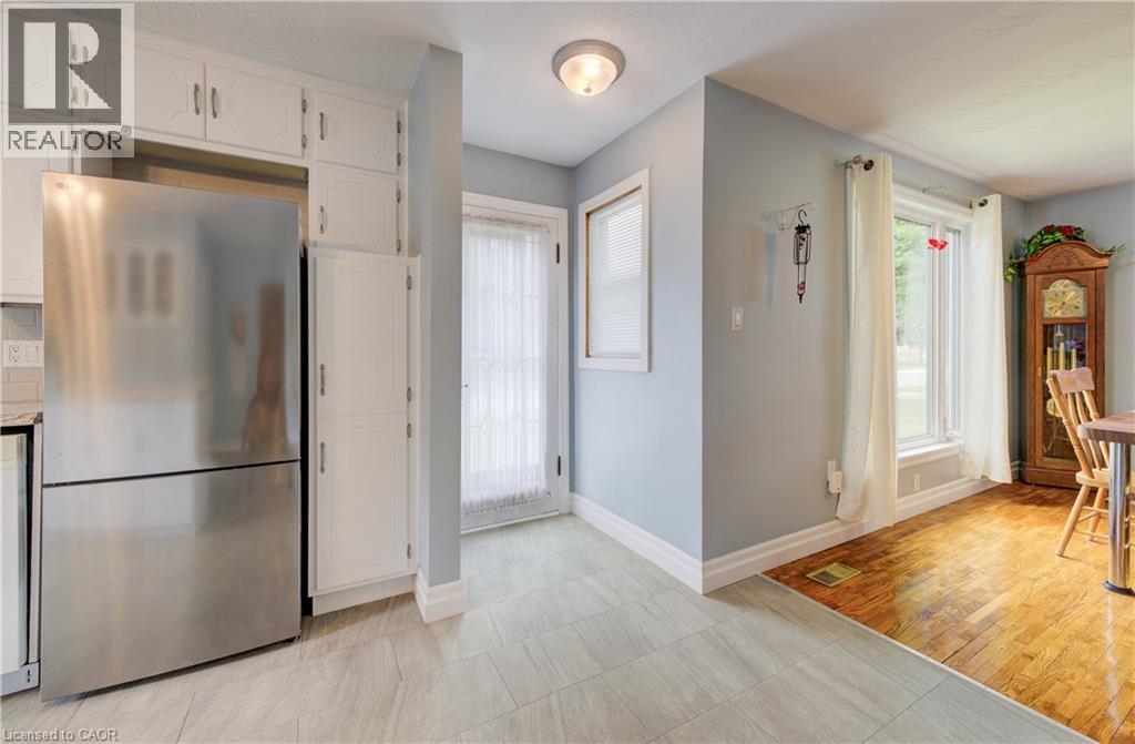 254 WELLINGTON Street W