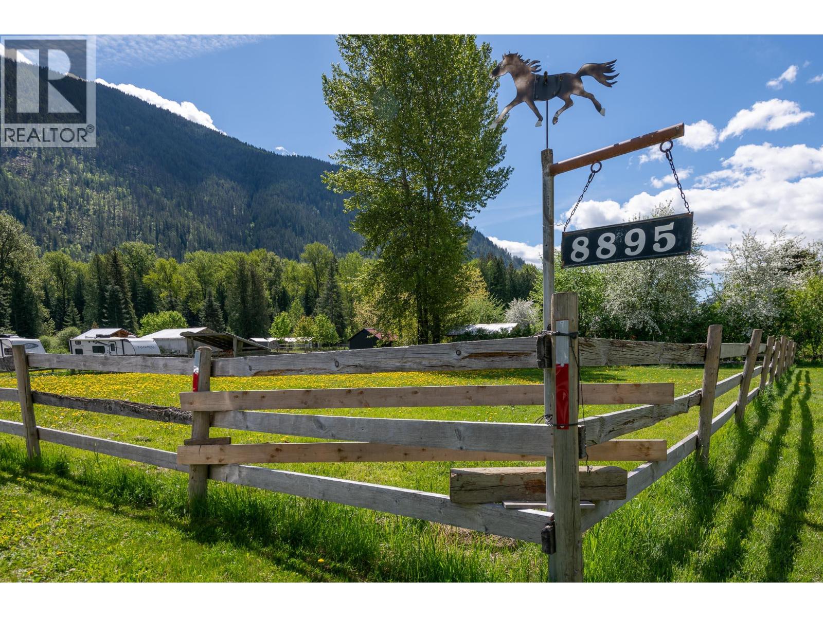 8895 Highway 6 Highway