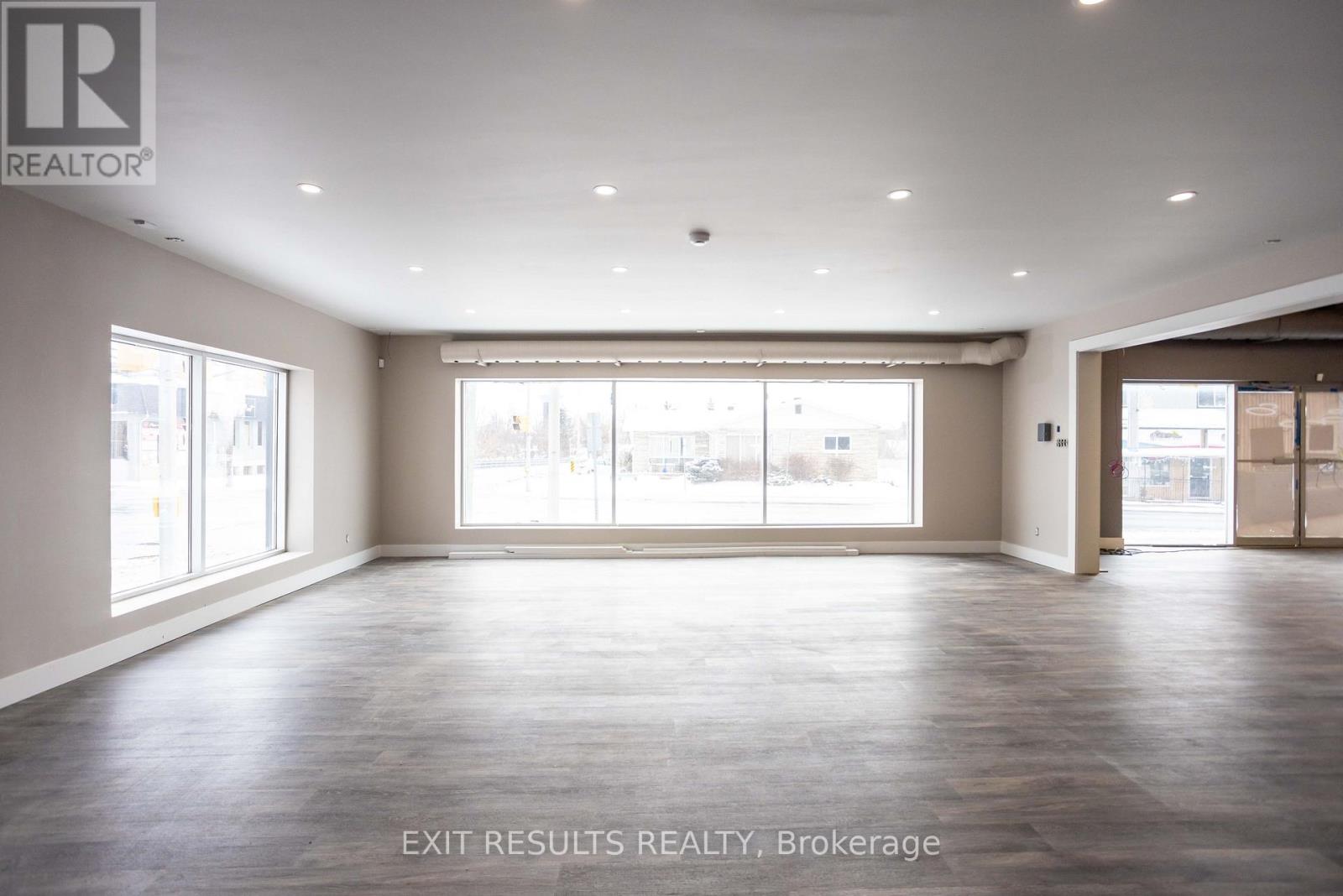 1027 NOTRE DAME STREET