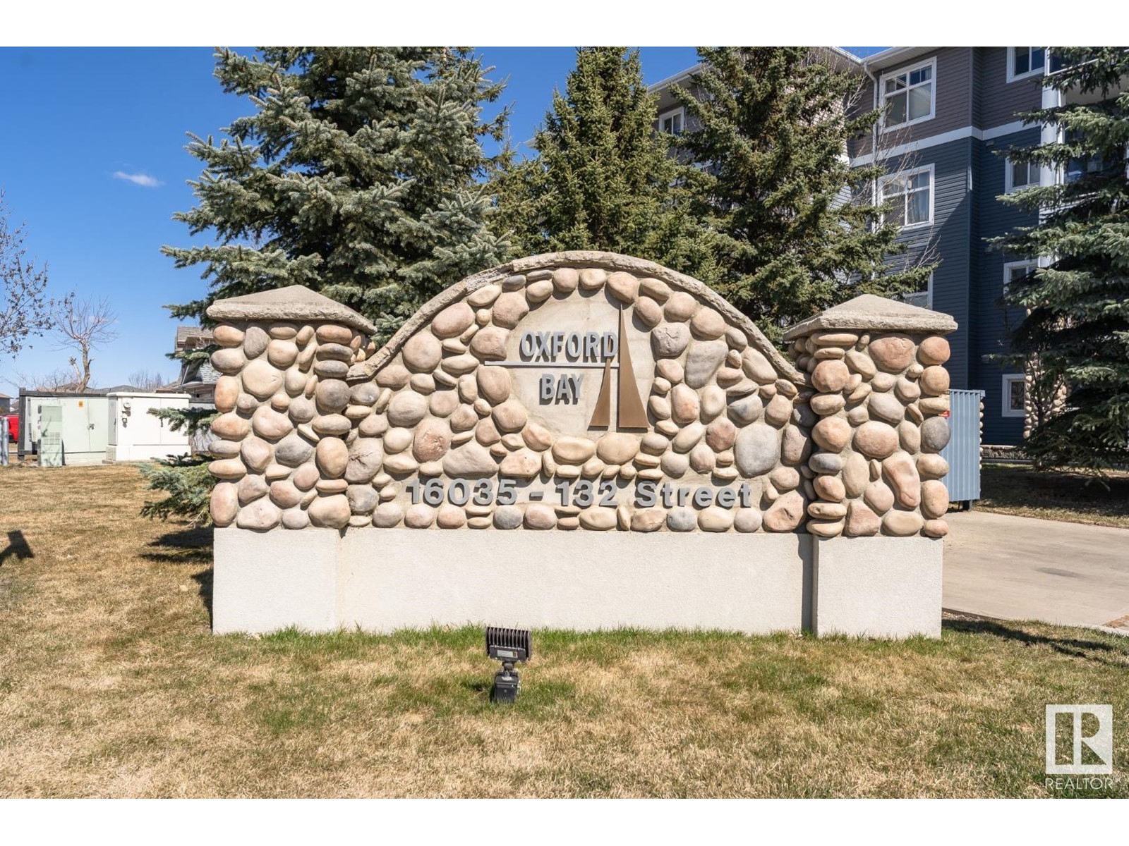 #205 16035 132 ST NW