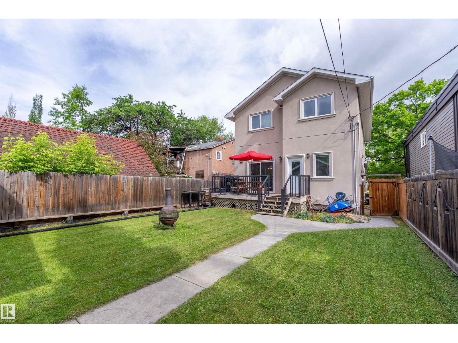 10623 75 AV NW