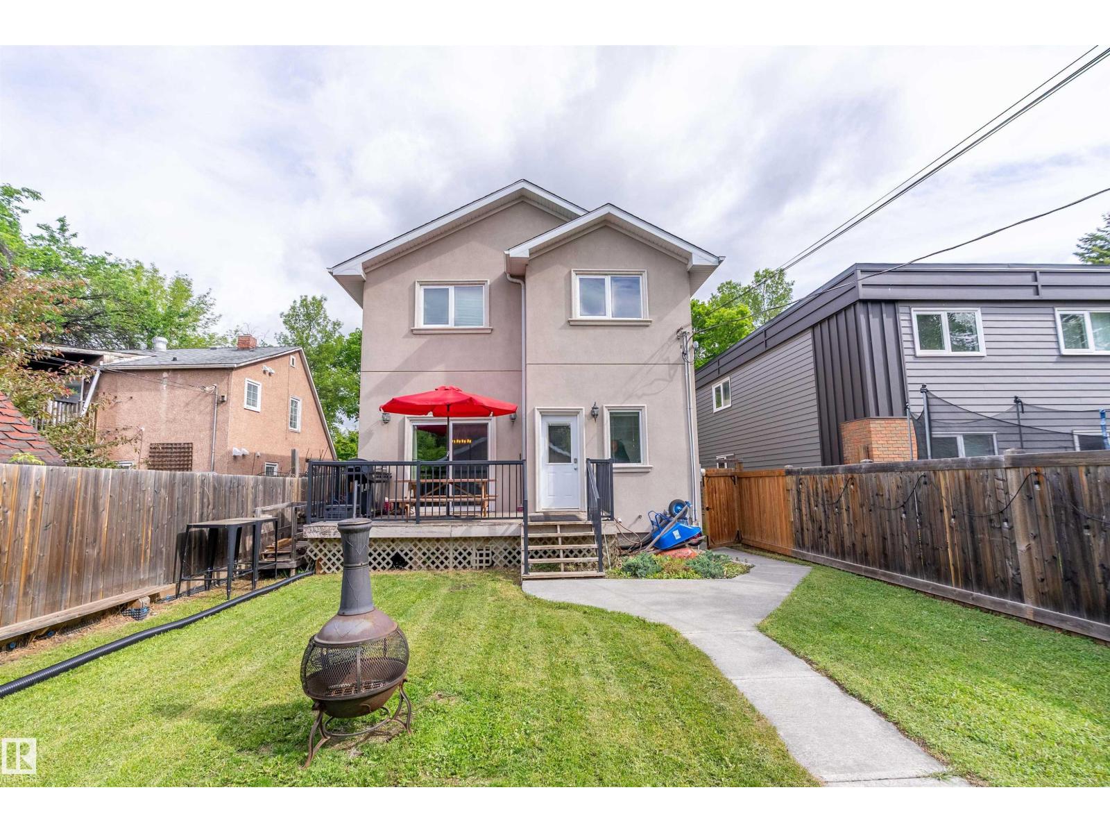 10623 75 AV NW