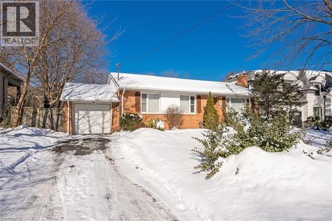 2067 DEVON Road Oakville ON L6J2N1