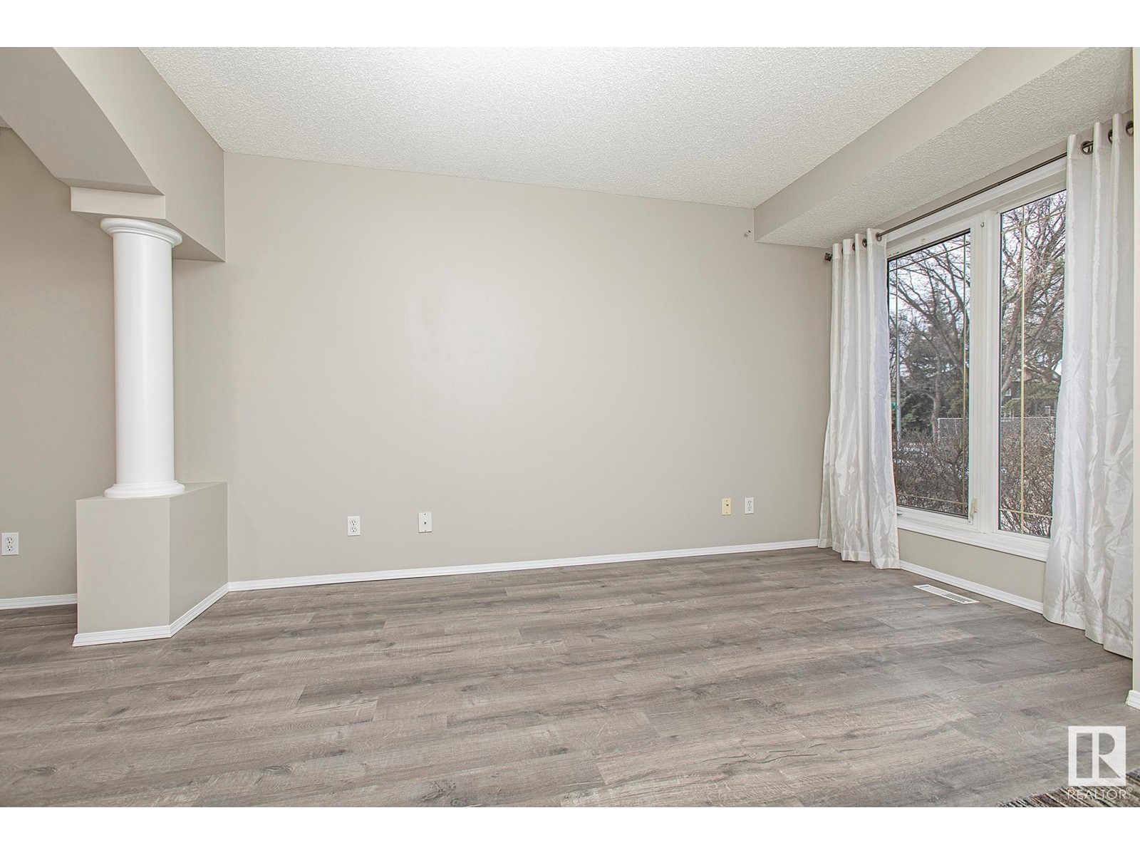 8107 85 ST NW
