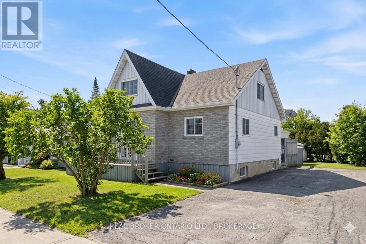 25 DUNBAR AVENUE