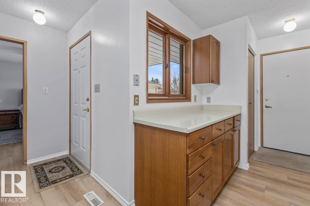 219 KNOTTWOOD RD NW