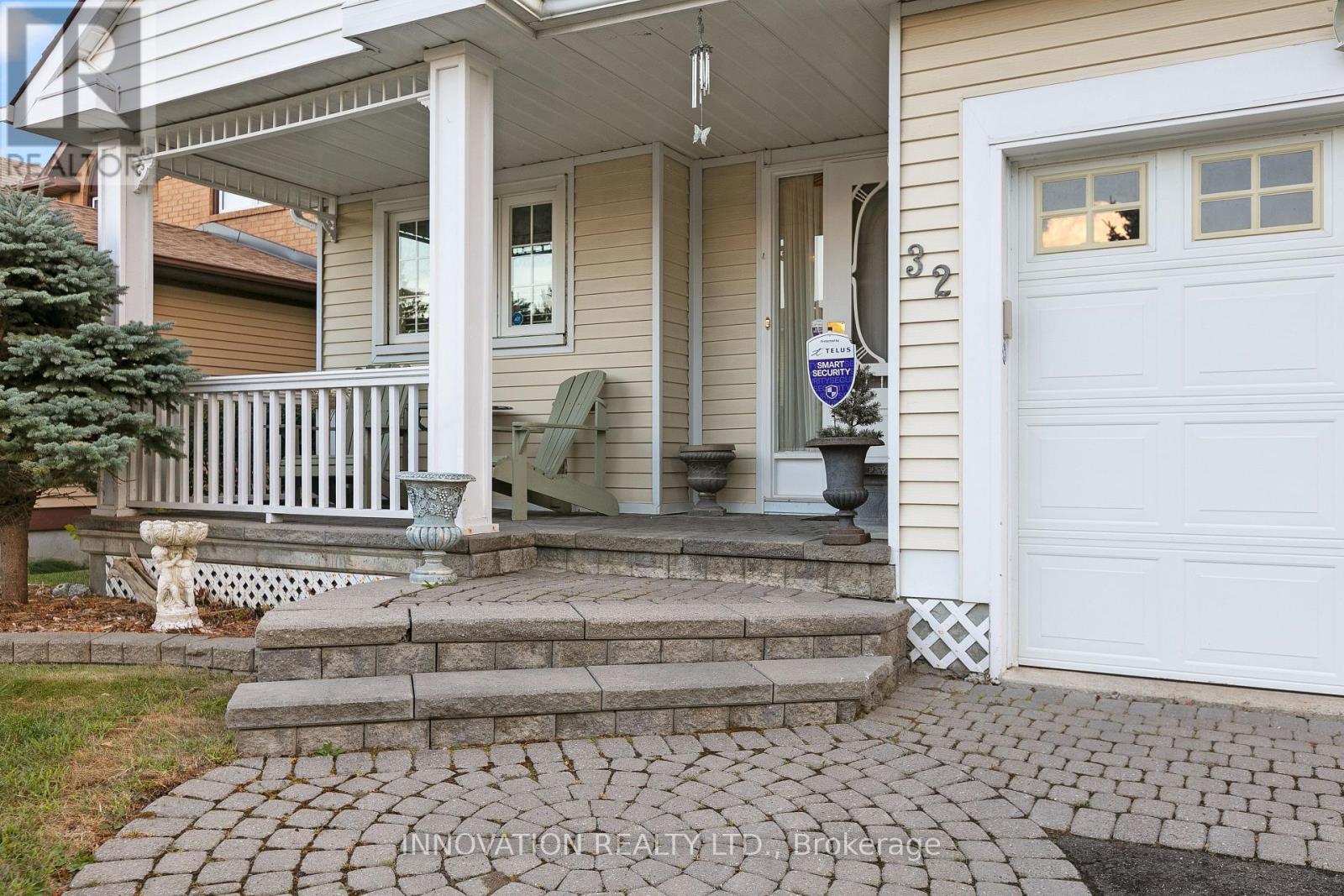 32 FRAMINGHAM CRESCENT