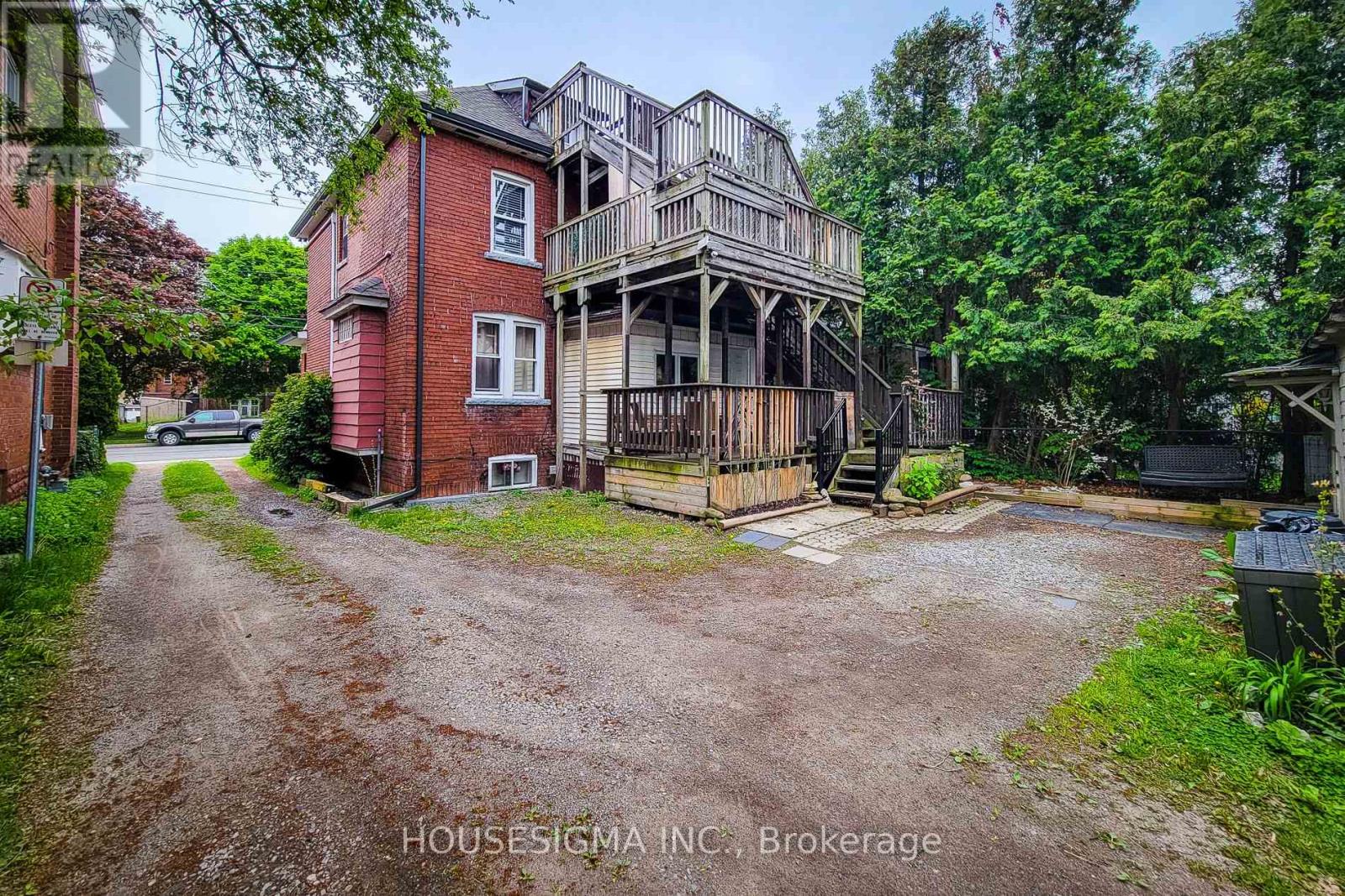 46 OTTAWA STREET S