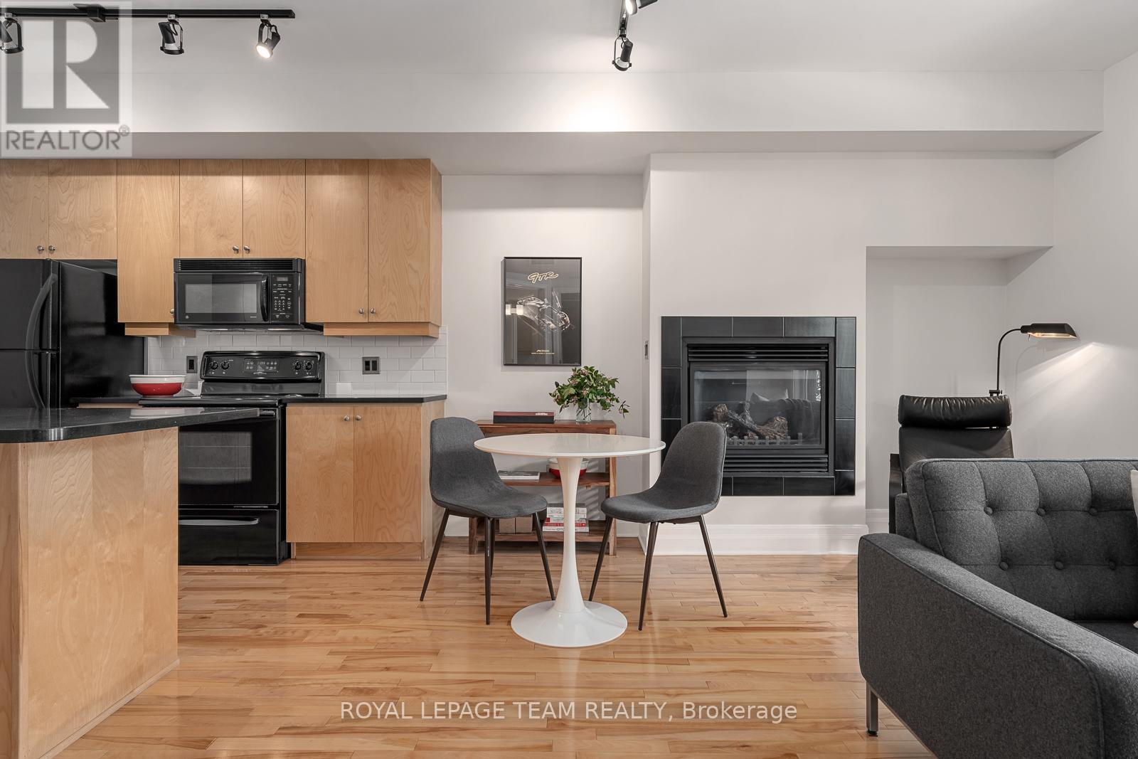 101 - 457 MCLEOD STREET