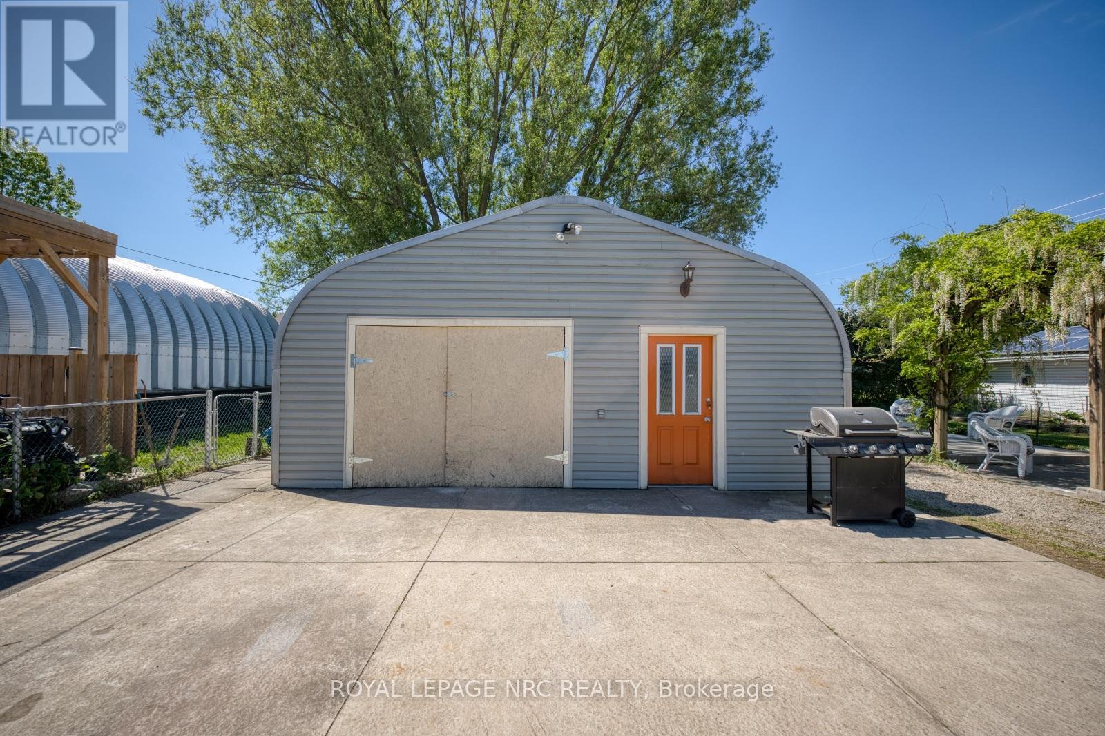 17 HURON STREET