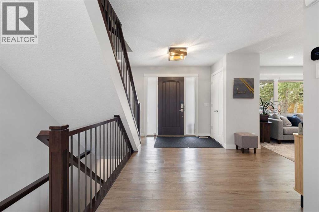 504 Varsity Estates Bay NW