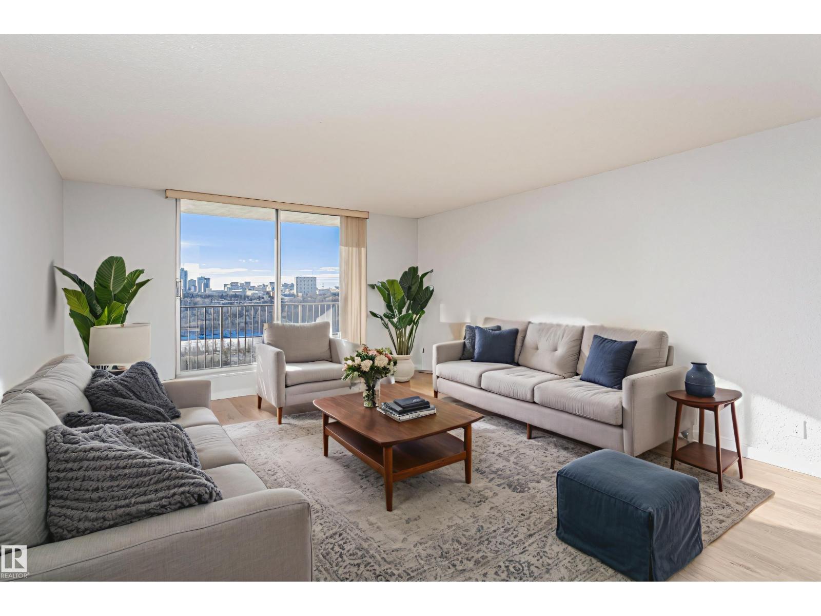 #1004 11307 99 AV NW