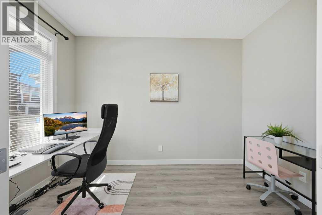 75 Howse Crescent NE