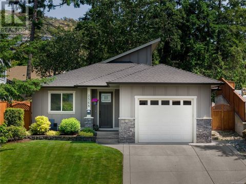 2568 Jeanine Dr Langford BC V9B4X9