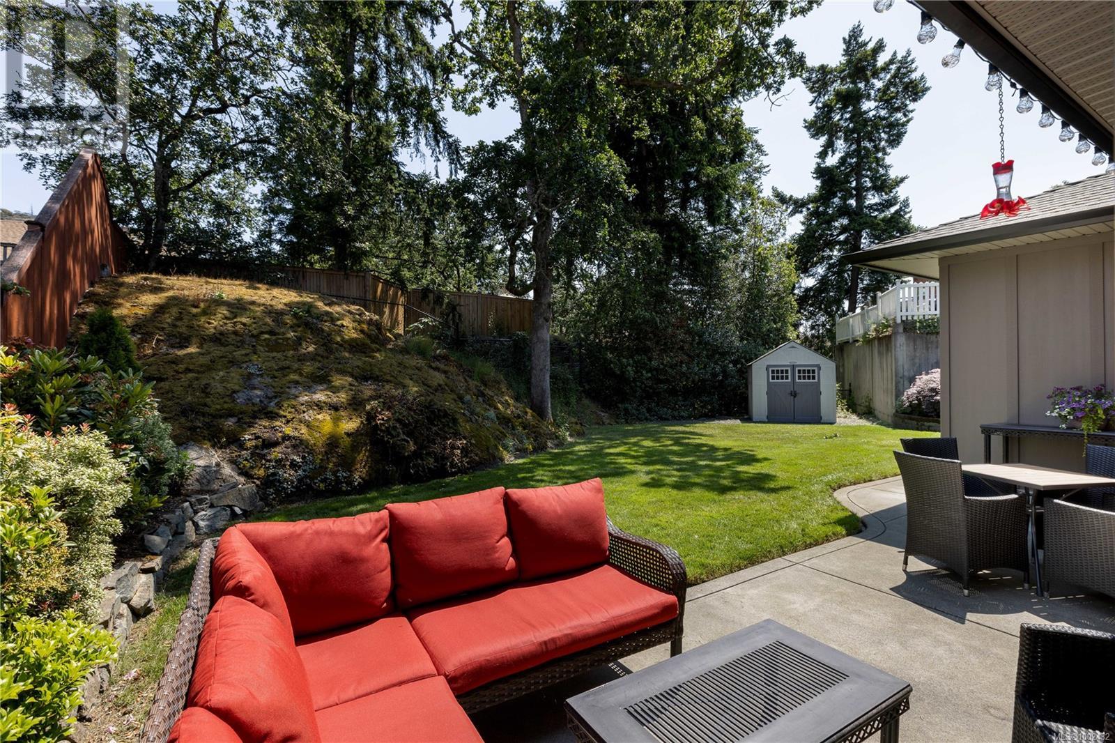 2568 Jeanine Dr