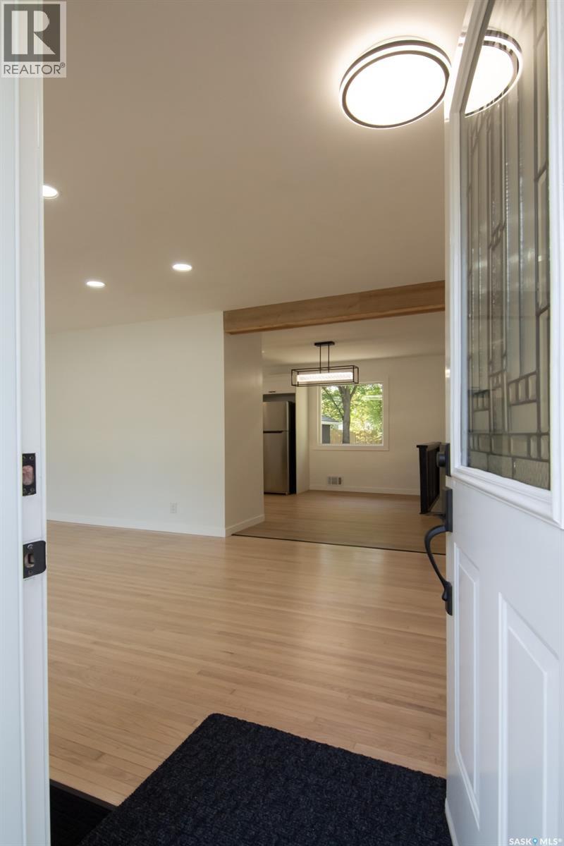 2526 Broadway AVENUE