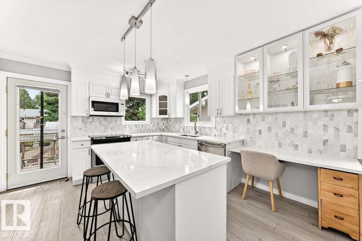 83 Lorraine CR