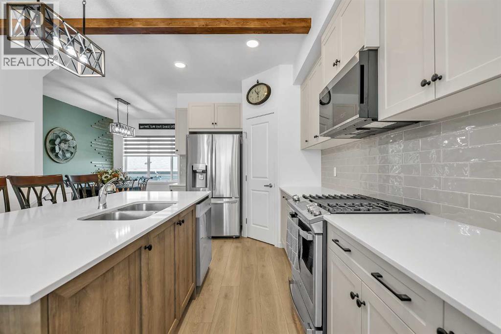 7 Emberside Park