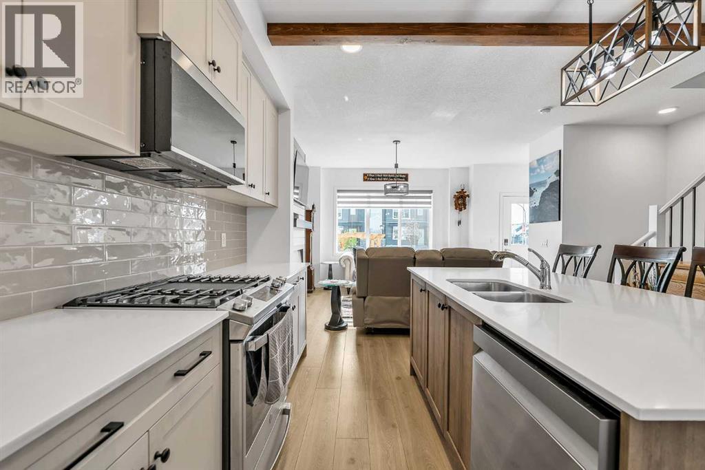 7 Emberside Park