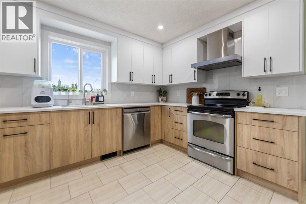 2 ELDORADO Road SE