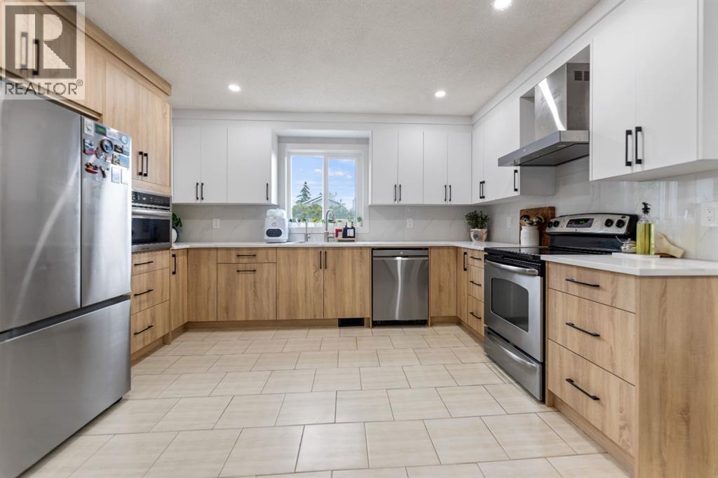 2 ELDORADO Road SE