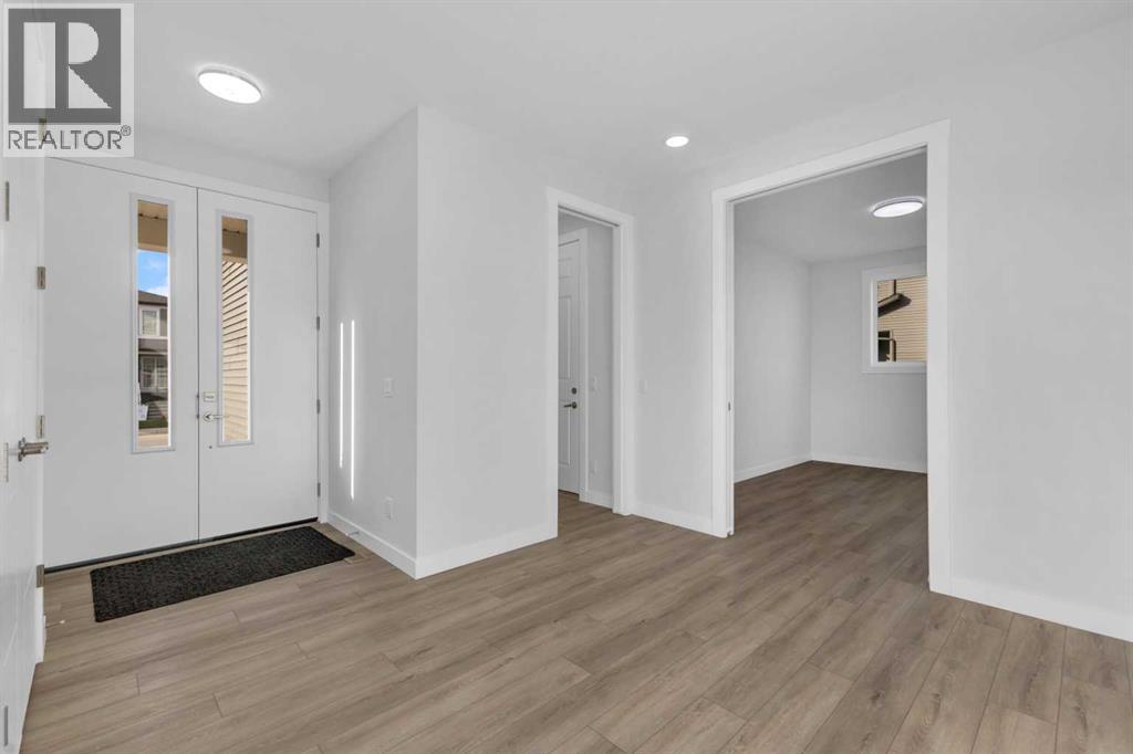 100 Corner Glen Manor NE