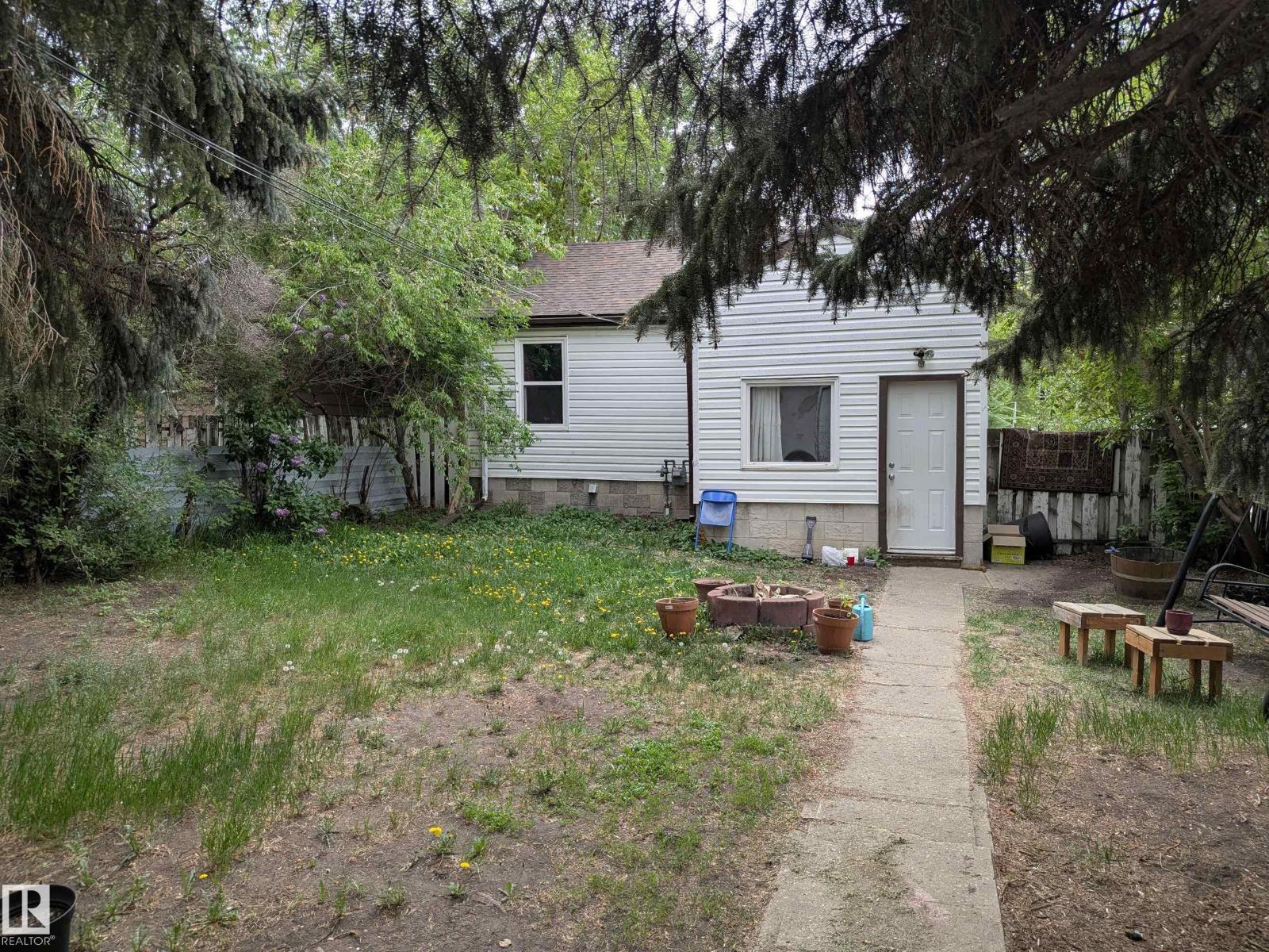 10650 76 AV NW