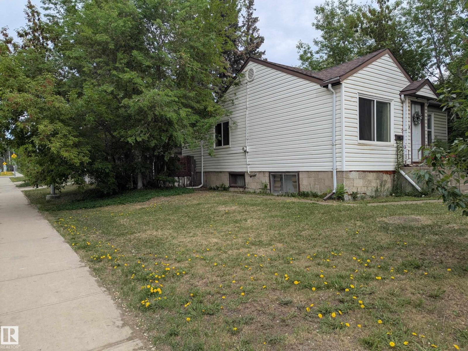 10650 76 AV NW