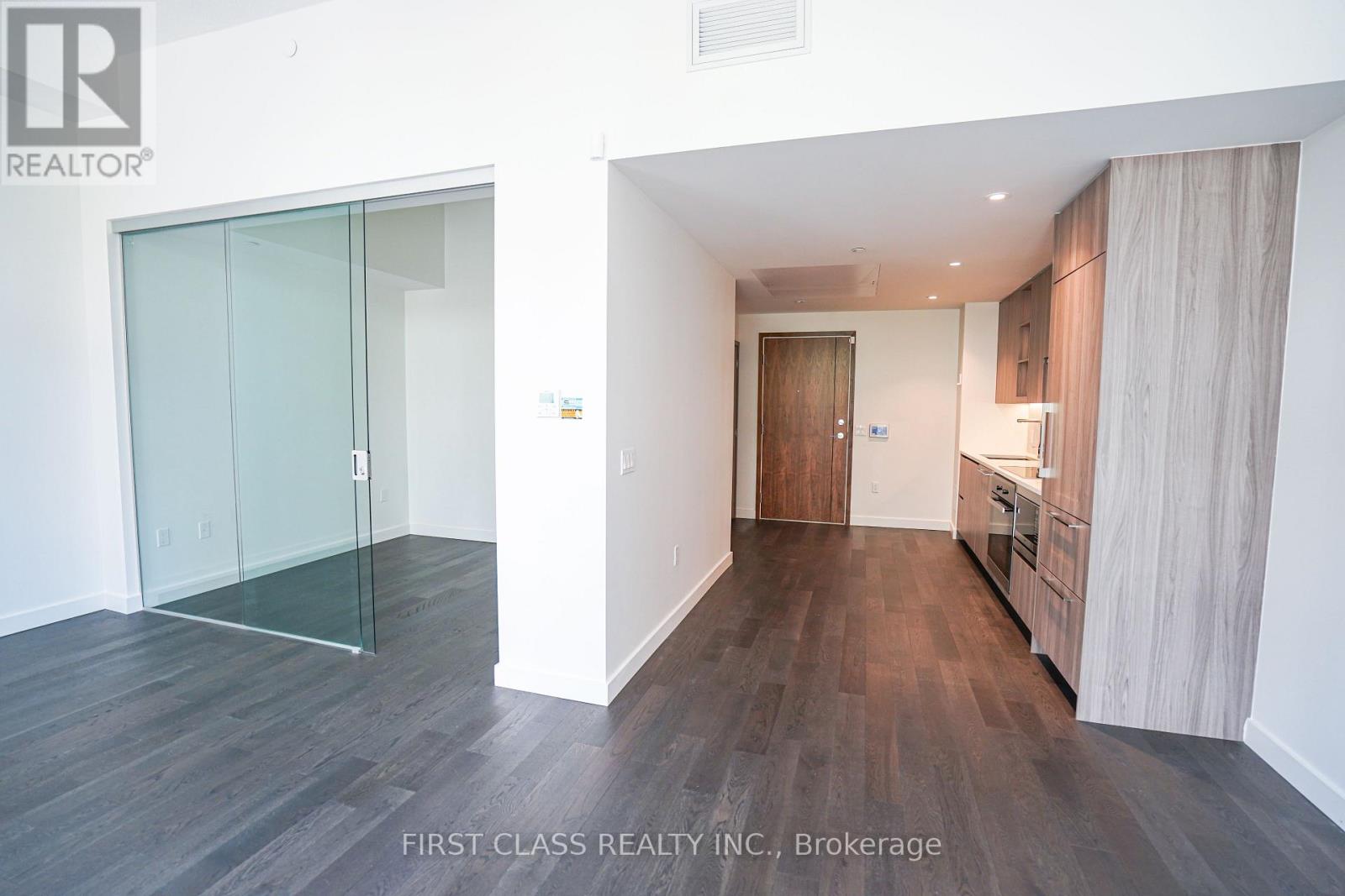 TH103 - 95 MCMAHON DRIVE
