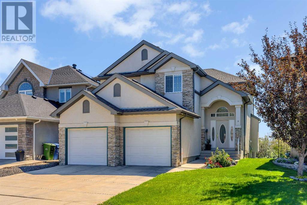 9 Panorama Hills Manor NW