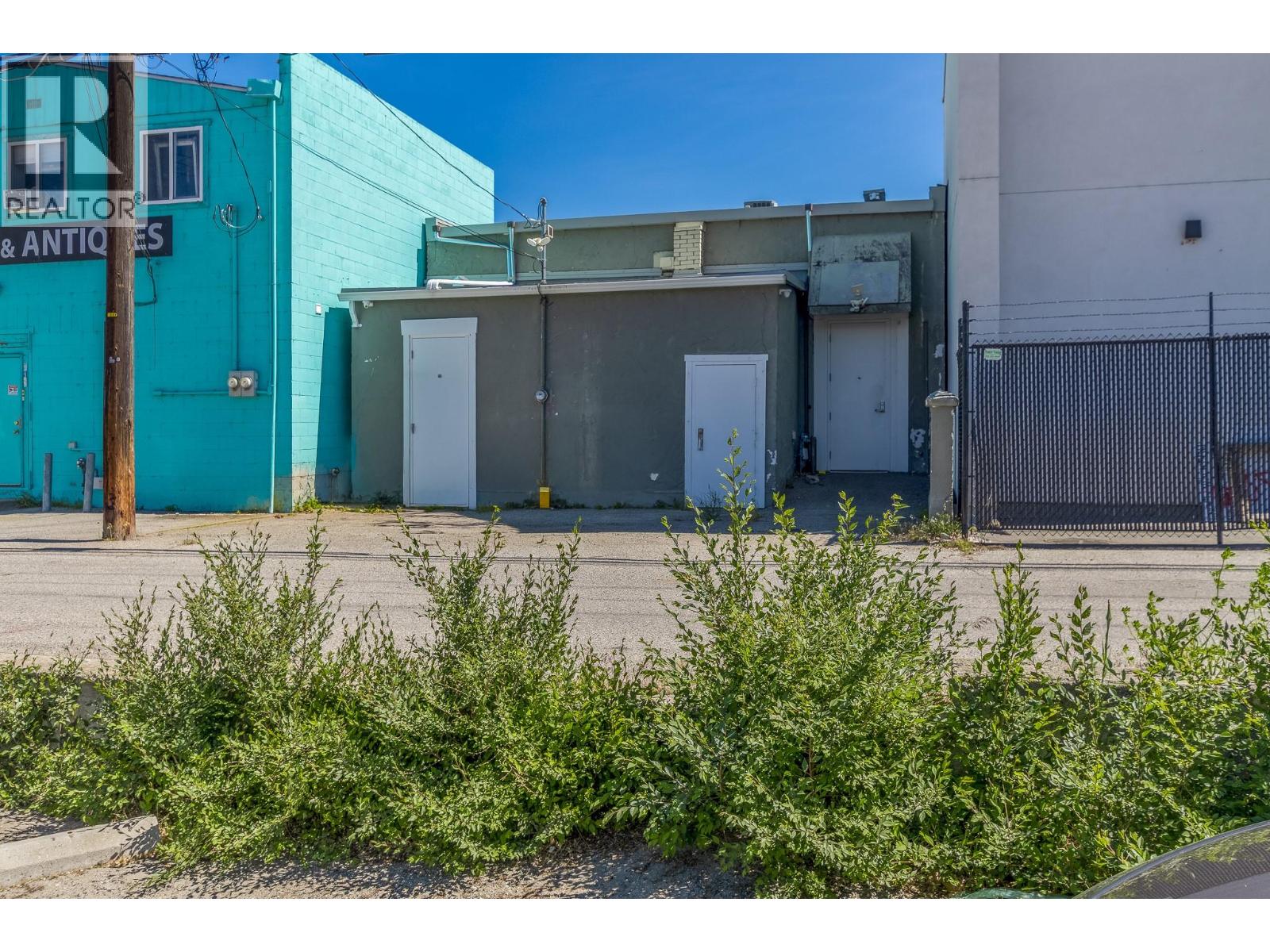 465 Main Street N
