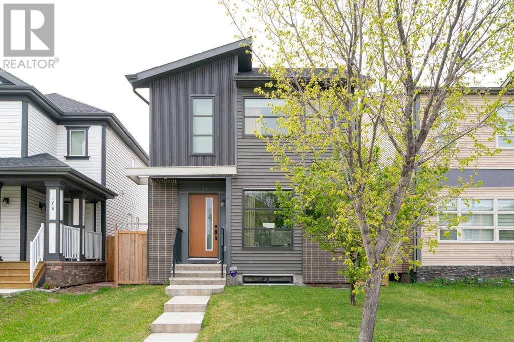 182 Copperpond Street SE