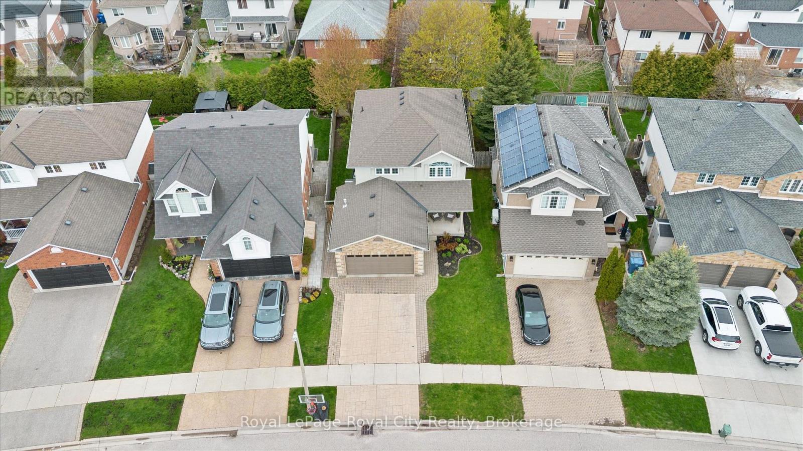 17 CARROLL CRESCENT