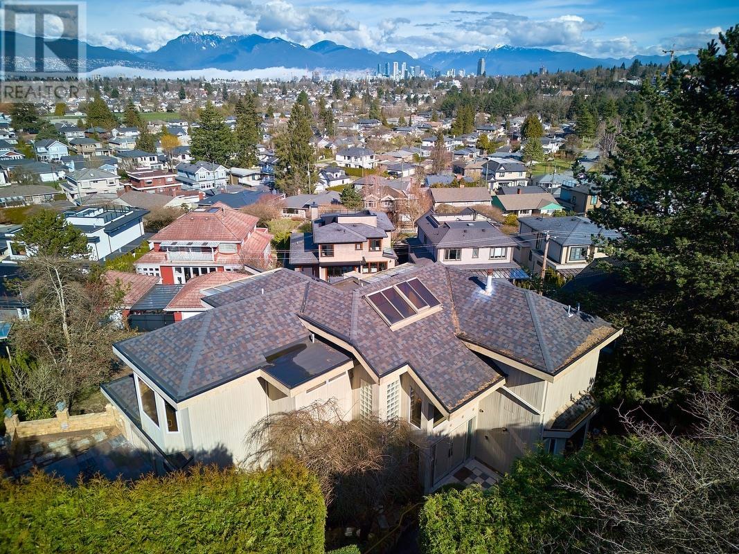 4628 PUGET DRIVE