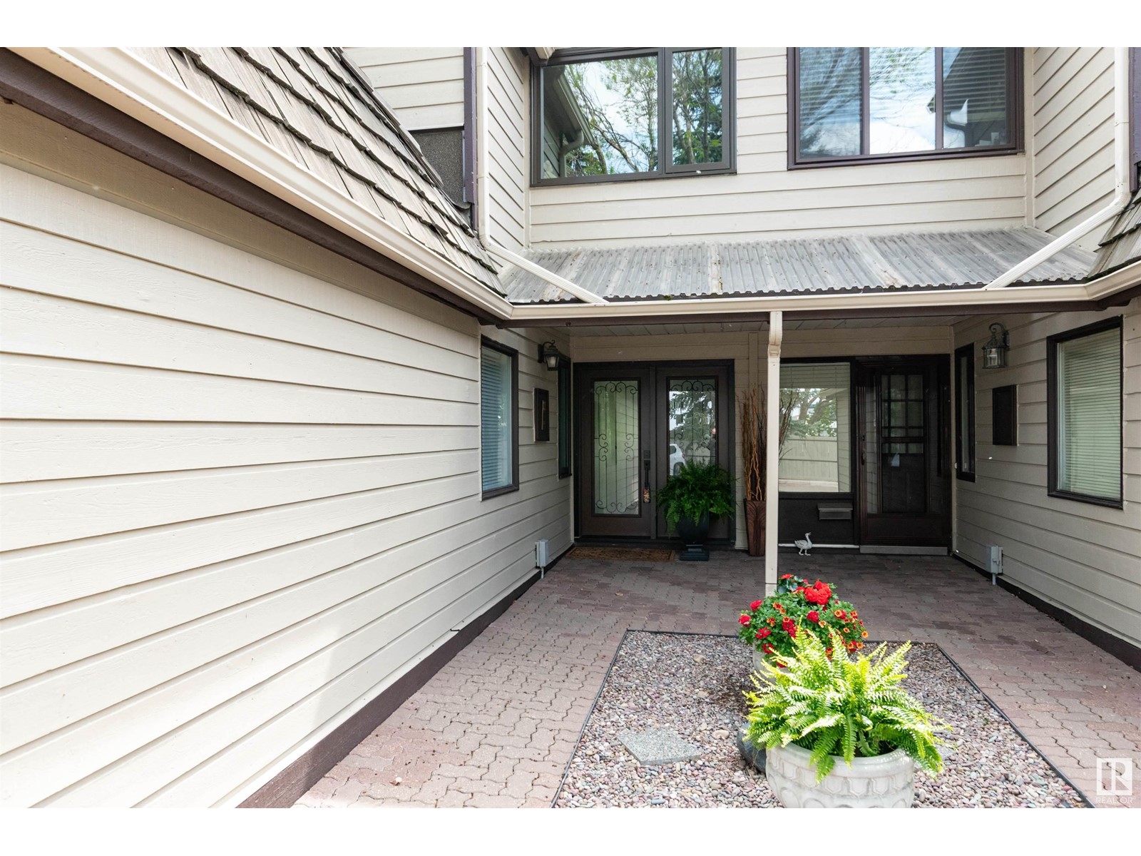 652 WOODBRIDGE WY