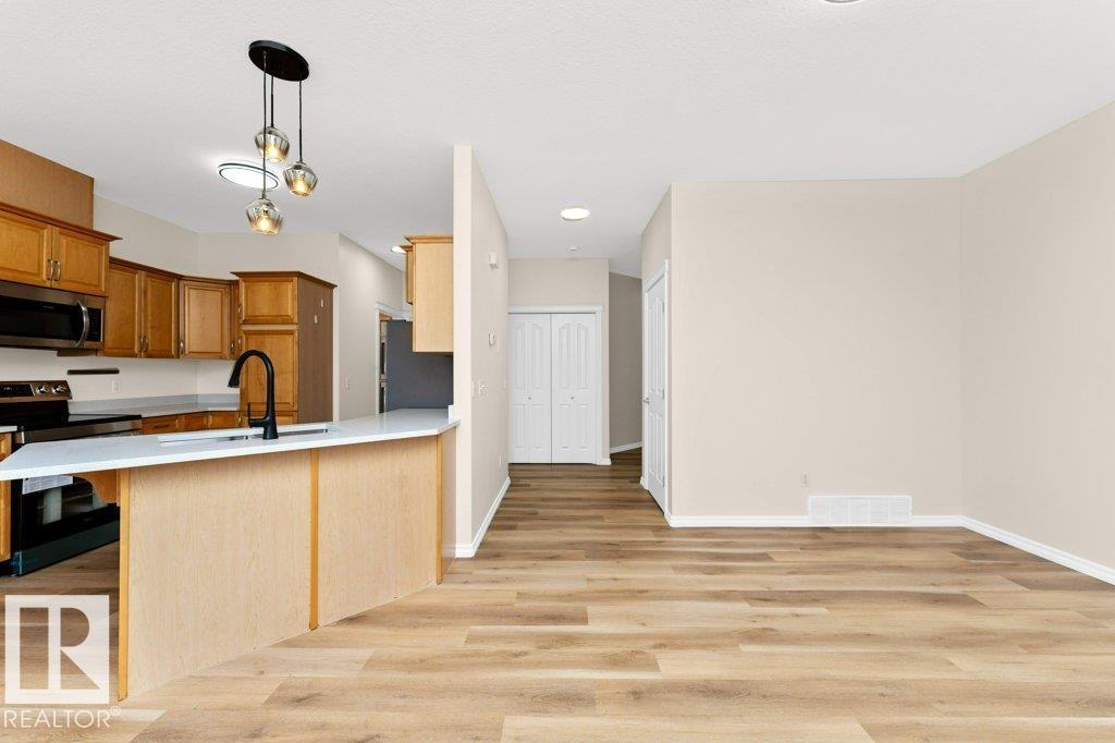 #39 735 85 ST SW