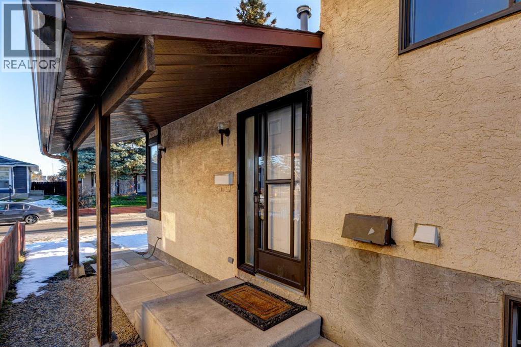 27 Castleridge Road NE