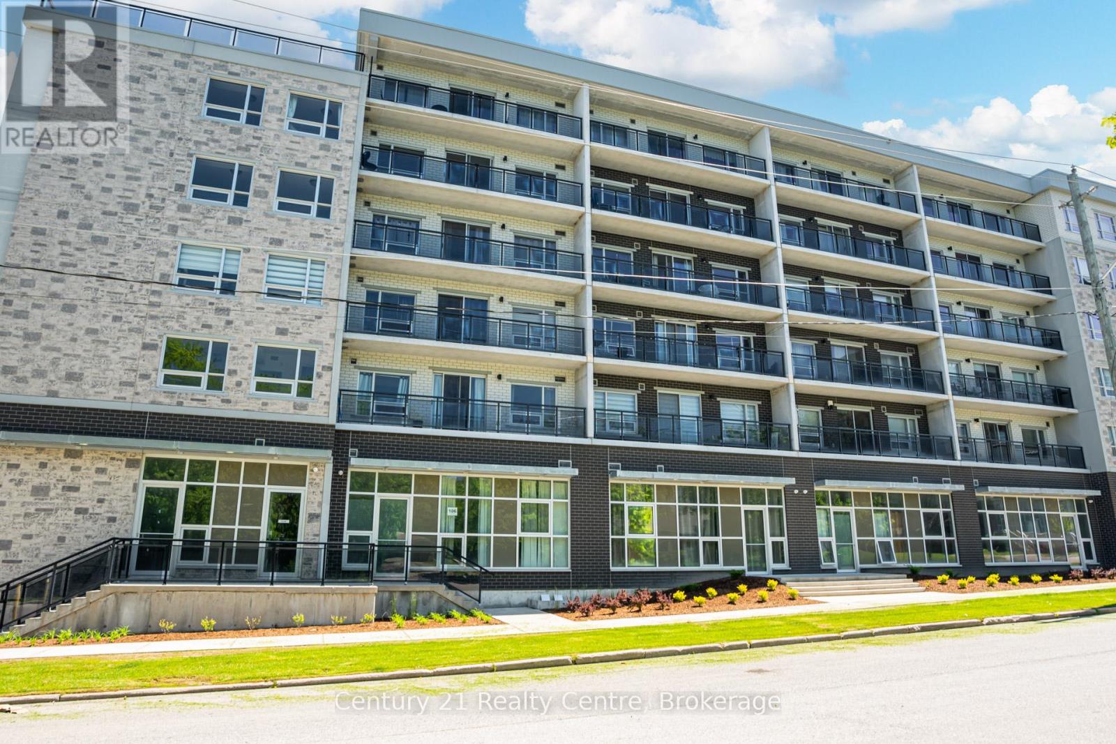 F 103 - 275 LARCH STREET